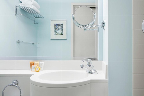 River Hotel image 49